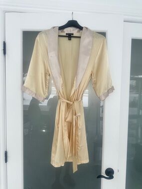 Silky Champagne Satin Robe with Contrast Trim
